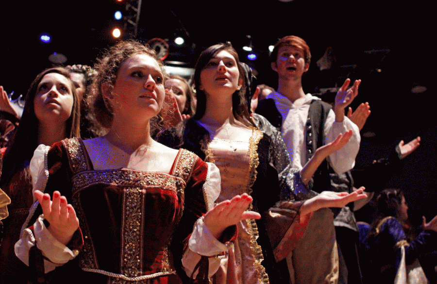 Choir to perform in annual madrigal dinner