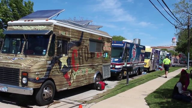 Students attend Frisco food truck festival